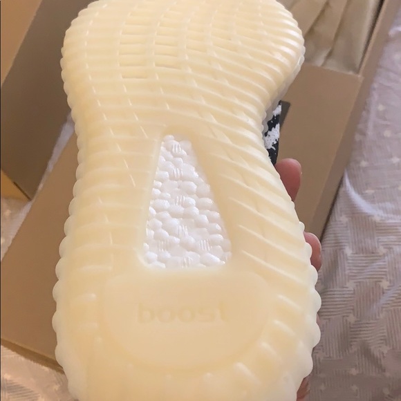 Original zebra yeezys - Picture 3 of 3
